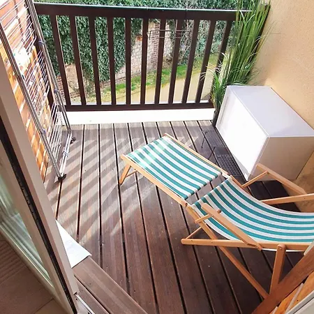 The Tribe- Superbe Duplex Standing 8 Places